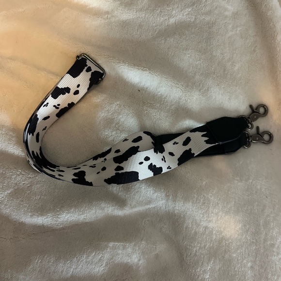 Wrangler Cow Print Purse! - Picture 3 of 6